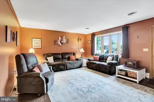 1636 Greenwood Dr, Lebanon, PA 17046 - Photo 6