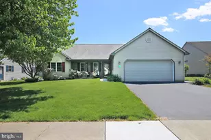 34 Scenic Dr, Myerstown, PA 17067 - Photo 2