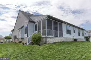 407 Orchid Cir, Lebanon, PA 17046 - Photo 34