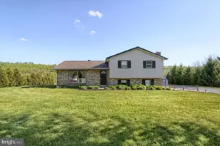 64 Fairway Dr, Jonestown, PA 17038 - Photo 2