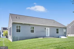 25 Creekside Dr, Lebanon, PA 17042 - Photo 30