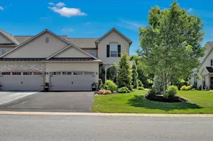 818 Briar Edge Ct, Lebanon, PA 17046 - Photo 6