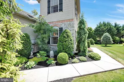 818 Briar Edge Court, Lebanon, PA 17046 - Photo 8