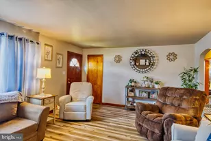 220 W Penn Ave, Cleona, PA 17042 - Photo 16