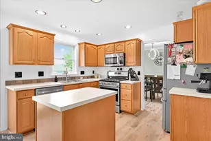 430 Oak Ln, Palmyra, PA 17078 - Photo 10