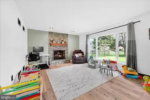 430 Oak Ln, Palmyra, PA 17078 - Photo 6