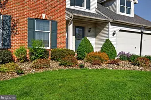 30 Red Maple Cir, Palmyra, PA 17078 - Photo 2