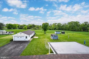 265 Narrows Dr, Lebanon, PA 17046 - Photo 10