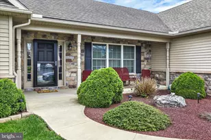 17 Park View Dr, Myerstown, PA 17067 - Photo 4