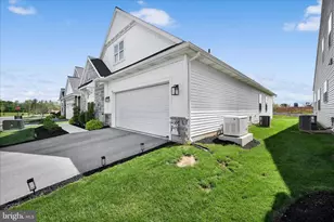109 Bellflower Ave, Annville, PA 17003 - Photo 6