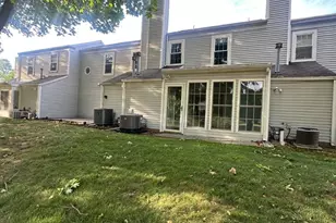 609 Cambridge Ct, Palmyra, PA 17078 - Photo 2