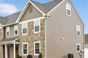 858 Byler Cir, Lebanon, PA 17042 - Photo 4