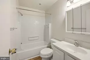 1211 Heritage Ln, Lebanon, PA 17042 - Photo 4