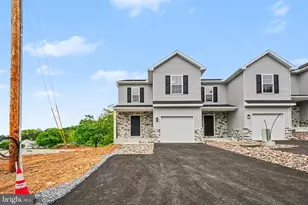 22 Sand St, Cleona, PA 17042 - Photo 2