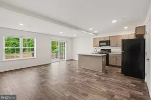 22 Sand St, Cleona, PA 17042 - Photo 8