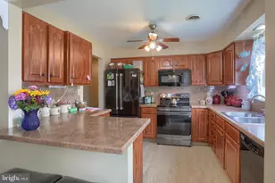 1345 Old Hickory Ln, Lebanon, PA 17046 - Photo 10