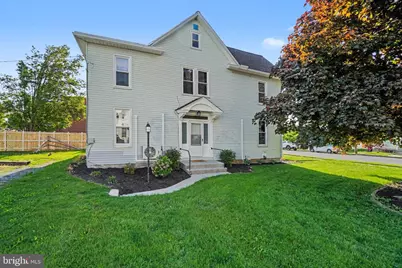 21 E Maple Street, Cleona, PA 17042 - Photo 2