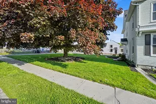 21 E Maple St, Cleona, PA 17042 - Photo 6