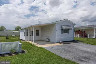 1300 E Kercher Ave, Myerstown, PA 17067 - Photo 1