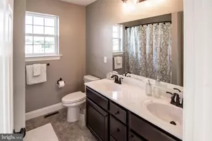 301 Jasmine Dr, Lebanon, PA 17042 - Photo 30