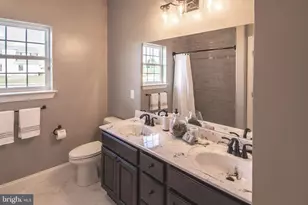 301 Jasmine Dr, Lebanon, PA 17042 - Photo 18