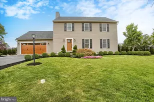 11 Wheatstone Dr, Palmyra, PA 17078 - Photo 2