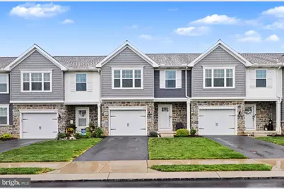 425 Mayapple Dr, Annville, PA 17003 - Photo 2
