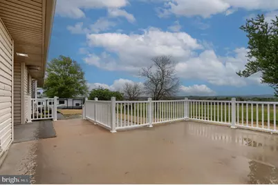 231 W Main Street, Fredericksburg, PA 17026 - Photo 30