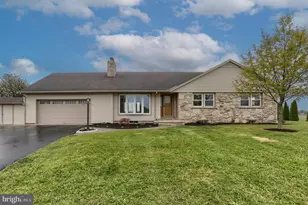 231 W Main St, Fredericksburg, PA 17026 - Photo 1