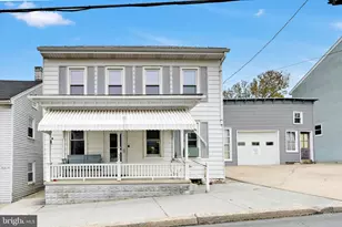 32 N Lancaster St, Jonestown, PA 17038 - Photo 1