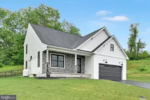 528 Darlington Ave, Jonestown, PA 17038 - Photo 2