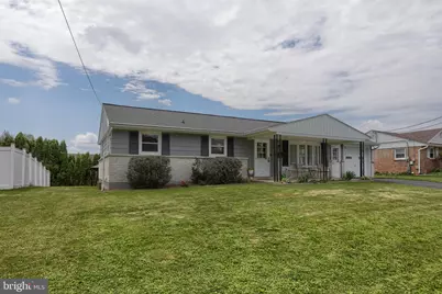 739 Sally Ann Drive, Lebanon, PA 17046 - Photo 2