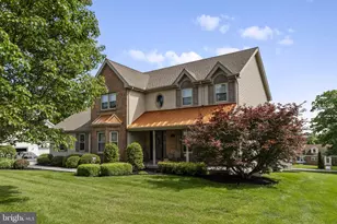 1820 Oakridge Ct, Lebanon, PA 17046 - Photo 2