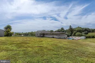 535 E Kercher Ave, Lebanon, PA 17046 - Photo 4