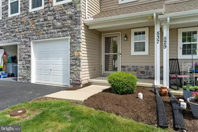 537 Brookwood Drive, Palmyra, PA 17078 - Photo 2