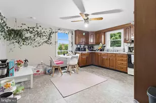 400 E Maple St, Palmyra, PA 17078 - Photo 18