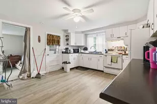 400 E Maple St, Palmyra, PA 17078 - Photo 10