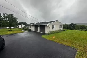 8062 Colebrook Rd, Palmyra, PA 17078 - Photo 2