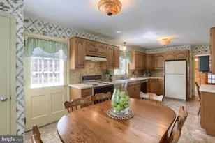 235 Narrows Dr, Lebanon, PA 17046 - Photo 36