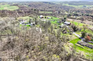 285 Mountville Dr, Lebanon, PA 17046 - Photo 2