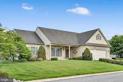 850 Water Edge Ct, Lebanon, PA 17046 - Photo 1