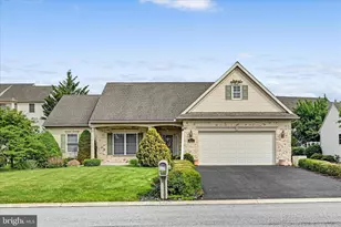 850 Water Edge Ct L-0049, Lebanon, PA 17046 - Photo 2