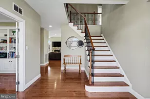 289 Sweetwater Dr, Palmyra, PA 17078 - Photo 2