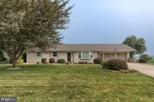 7 Lantern Ave, Myerstown, PA 17067 - Photo 2