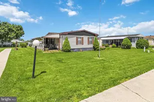 105 Palm City Park, Annville, PA 17003 - Photo 8