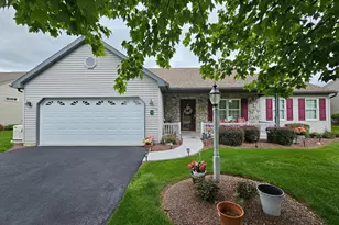 122 Arbor Dr, Myerstown, PA 17067 - Photo 1