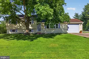 175 Monroe Valley Dr, Jonestown, PA 17038 - Photo 1