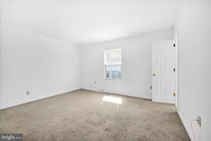 807 S 3rd St, Lebanon, PA 17042 - Photo 16