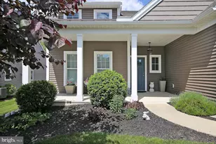 1034 Grant Cir, Lebanon, PA 17042 - Photo 2