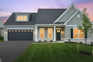 607 Lilliana Dr, Lebanon, PA 17046 - Photo 2